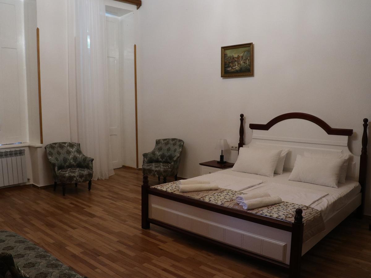 Liberty Apartment And Rooms Tbilisi Luaran gambar